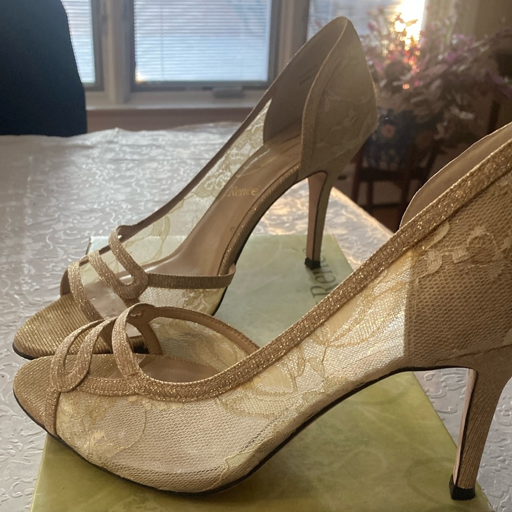 J.Renee Cream Heels with Peep-Toe Design and Decorative Bow